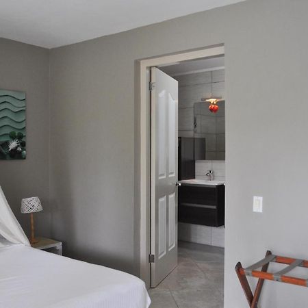 Hibiscus Beach House Jan Thiel Екстериор снимка