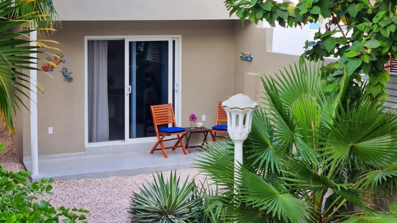 Hibiscus Beach House Jan Thiel Екстериор снимка