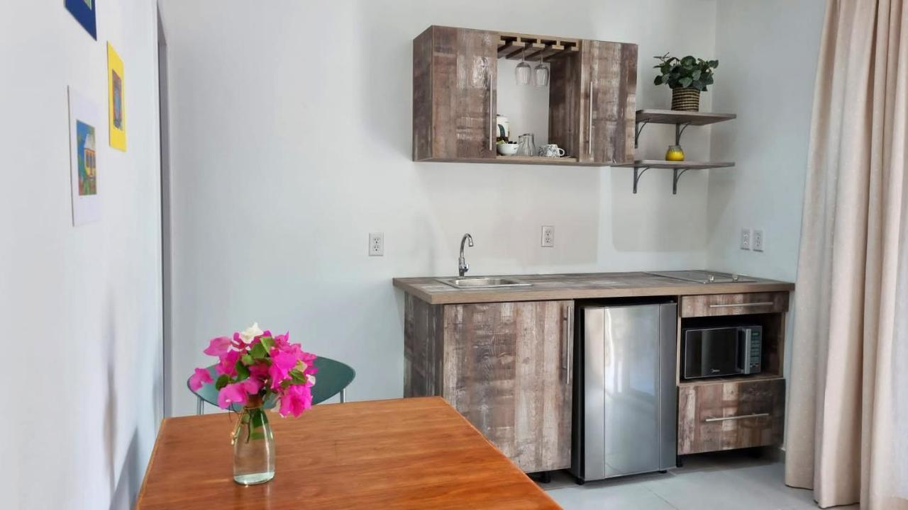 Hibiscus Beach House Jan Thiel Екстериор снимка